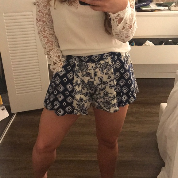 Pattern Shorts - Picture 1 of 5